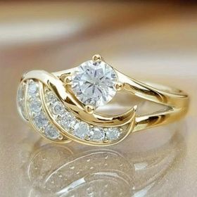 Hot Sale Zircon Inlaid Diamond Ring Fashion Unisex Angel Wings Diamond Ring Jewelry (Color: Golden, size: Size 10)